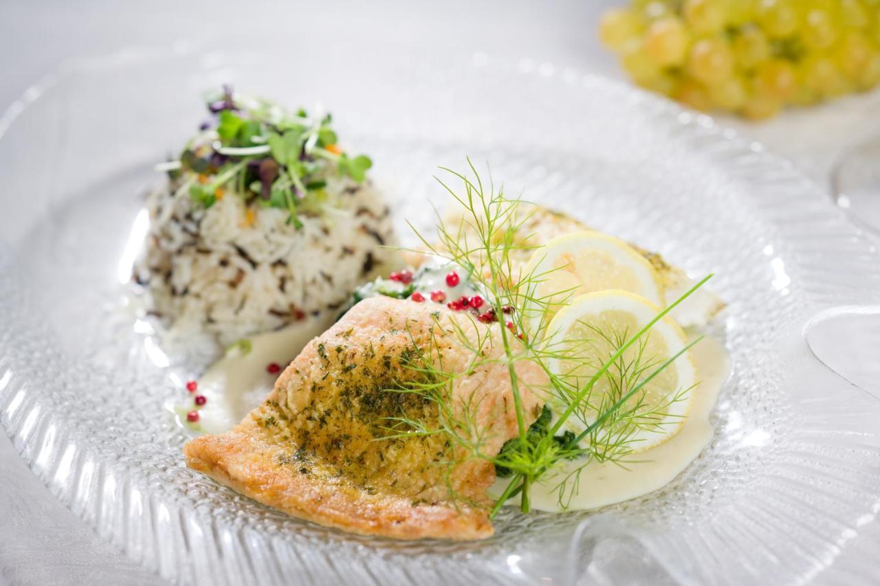 Spundloch- Das Hotel & Weinrestaurant Veitshochheim Luaran gambar