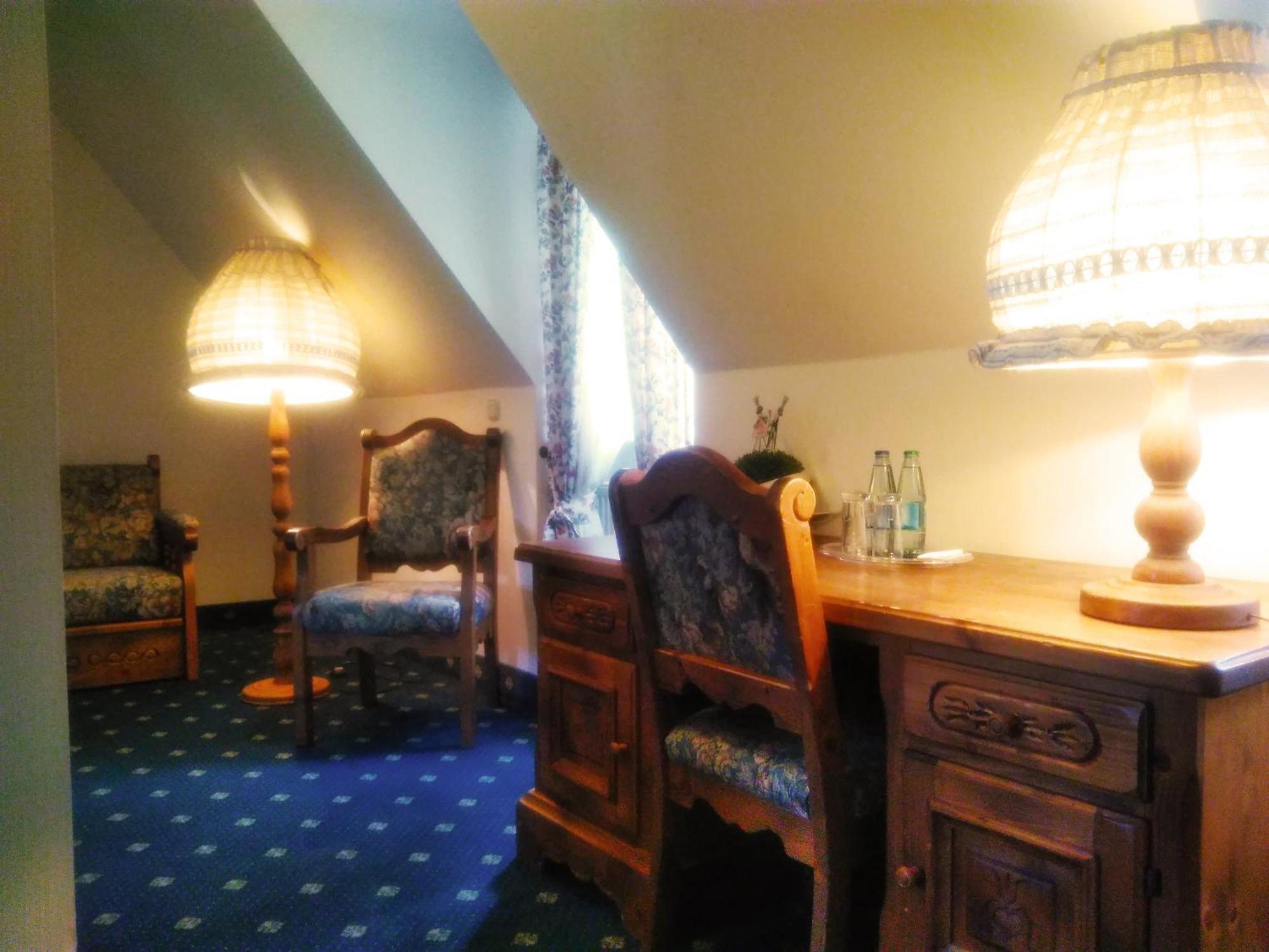 Spundloch- Das Hotel & Weinrestaurant Veitshochheim Luaran gambar